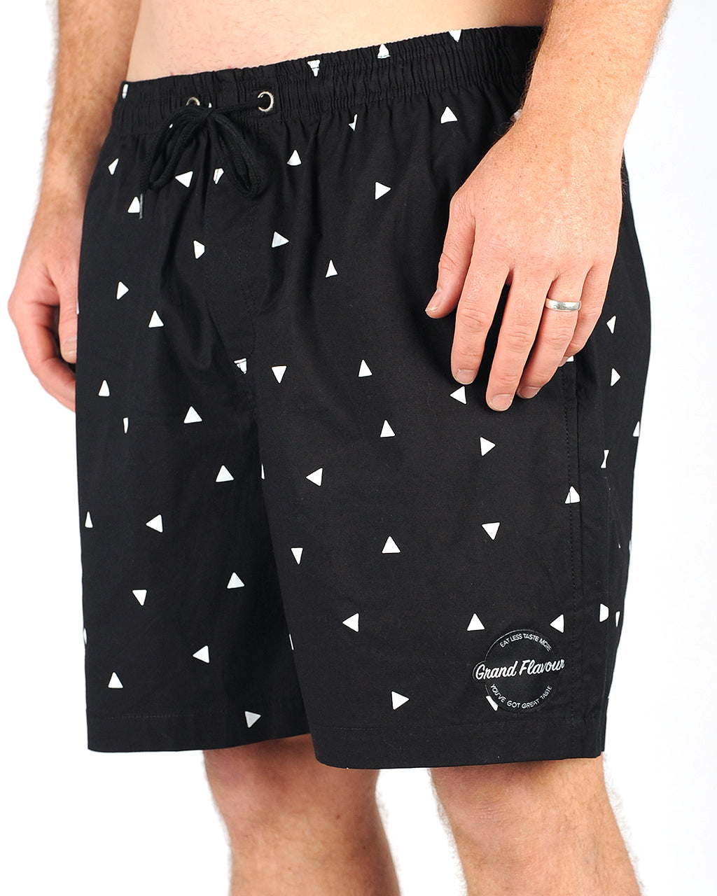 Triangle Short Black